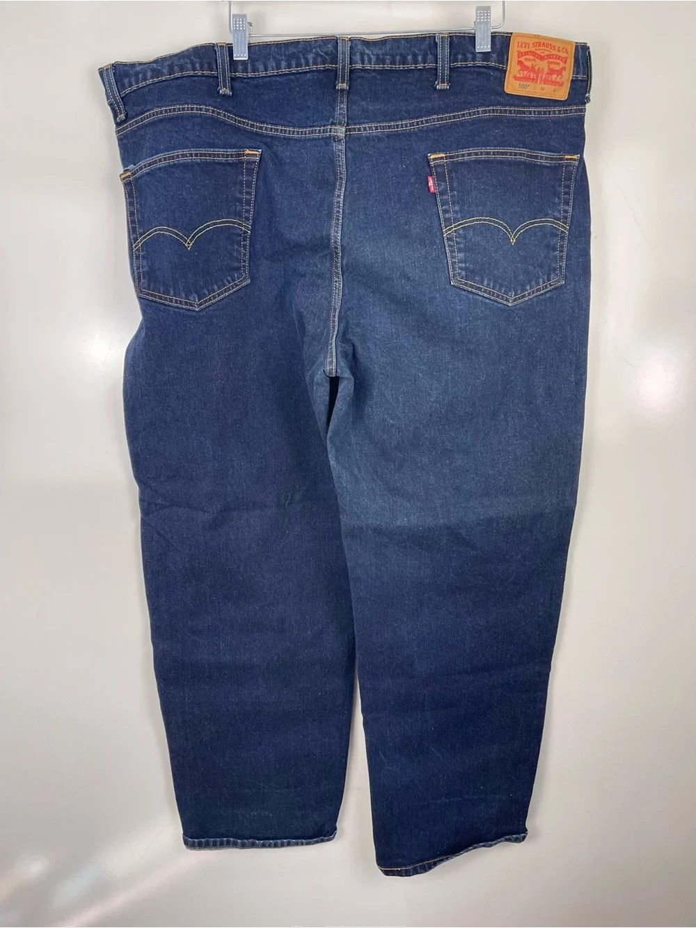 Levi’s 550 Men’s Relaxed Fit Jeans Dark Wash Blue Size 48x32 Classic Straight